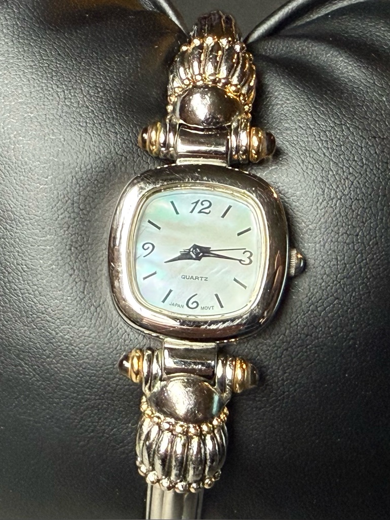 Vtg Ladies Bangle Watch